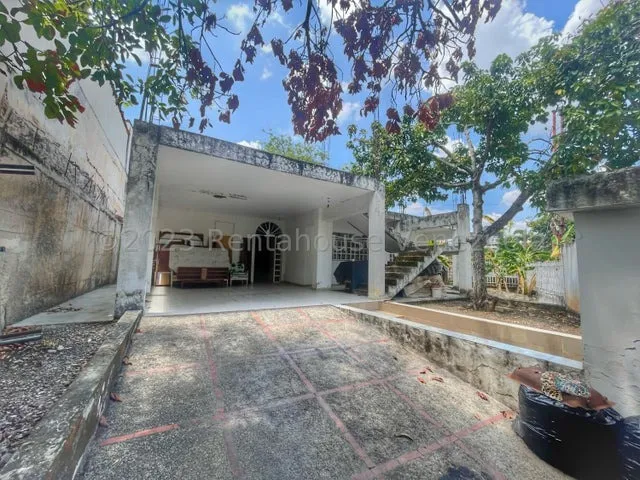 Zulay González Vende Potencial Casa En Colinas De Santa Rosa Barquisimeto Mls 25-4383 