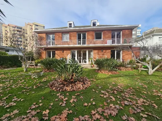 Vende Casona Esquina 8 Norte. 998 M2 Terreno. Plan De Viña