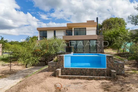 El Terron Casa En Venta Con Pileta 3d Con Vista Al Golf