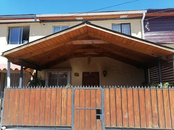 Casa De 3 Dormitorios Y 2 Baños, En San Fernando 