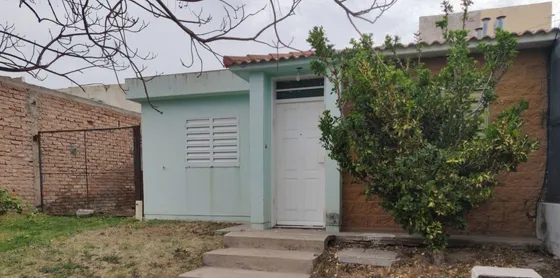 Casa En Venta - 2 Dormitorios 1 Baño - 250mts2 - San Luis