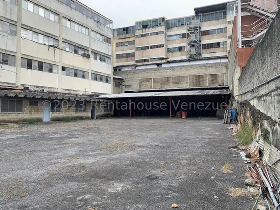  Terreno Industrial En Venta. Urb. Boleíta Norte.