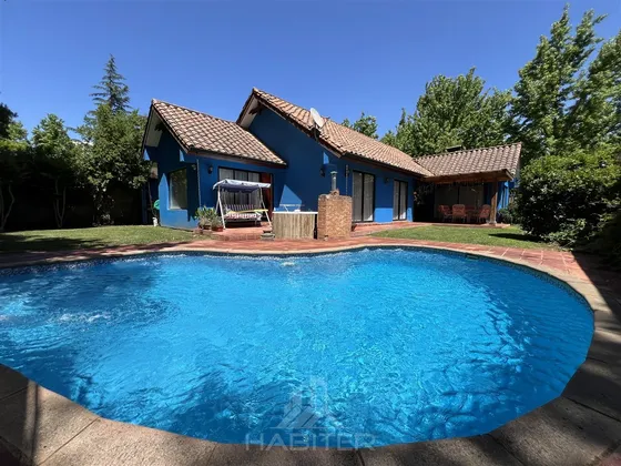 Casa En Venta De 3 Dorm. En Talca