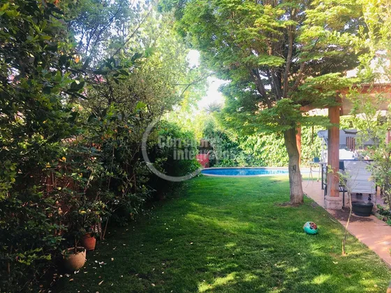Casa En Venta De 7 Dorm. En Las Condes