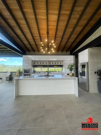 Casa En Venta En Puro Cuero. Cod V6128