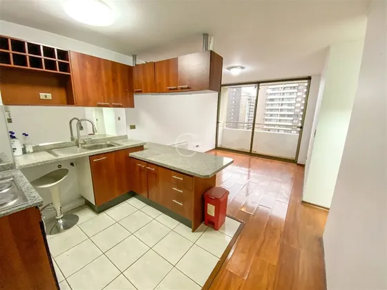 Departamento En Arriendo De 2 Dorm. En La Florida