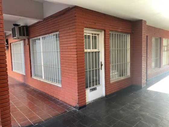 Oficinas / Consultorios Sobre Av Mitre