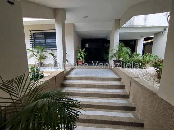 Maria González Vende Apartamento La Trigaleña, Hermoso Planta 50% Conócelo, Contáctanos. 25-22559