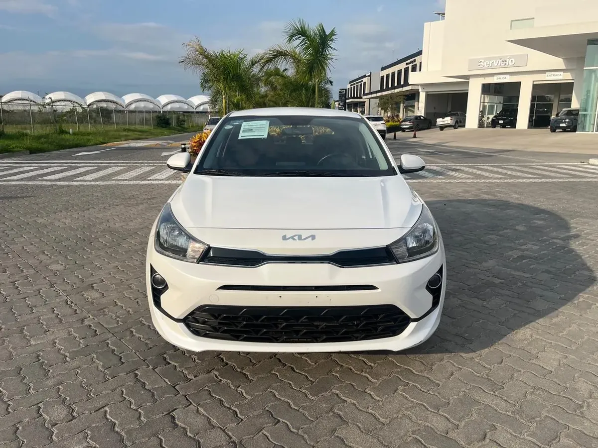 Kia Rio 2023 5p Lx L4/1.6 Aut