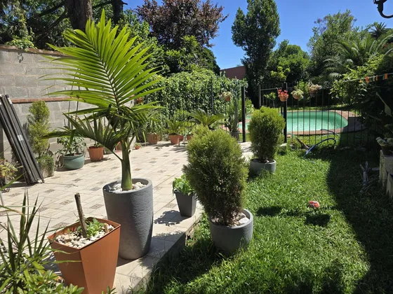 Casa 2 Plantas Con Pileta Y Jardîn Ingeniero Maschwitz 