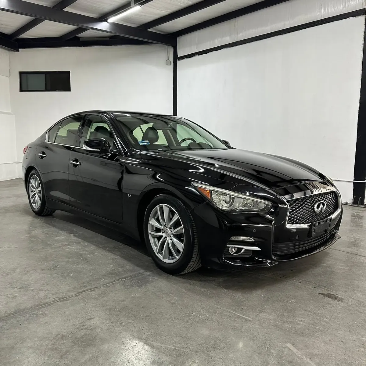 Infiniti Q50 2017 3.7 Perfection At