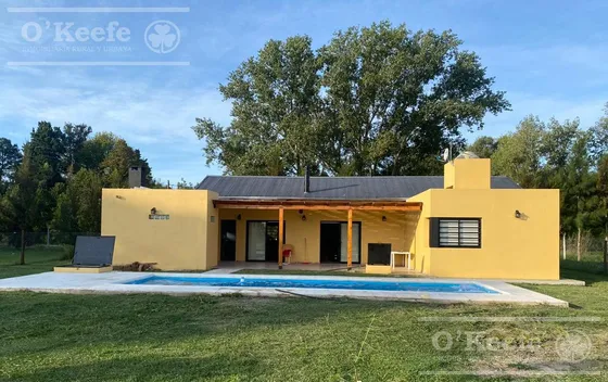 Casa En Venta En Barrio Las Calandrias. Lote 5 Mza 15b  Escritura Inmediata !!!!