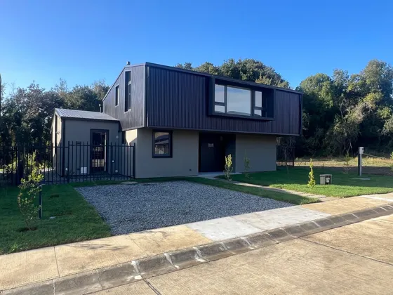 Casa En Arriendo Amoblada | 4d+5b | Fruillar Bajo