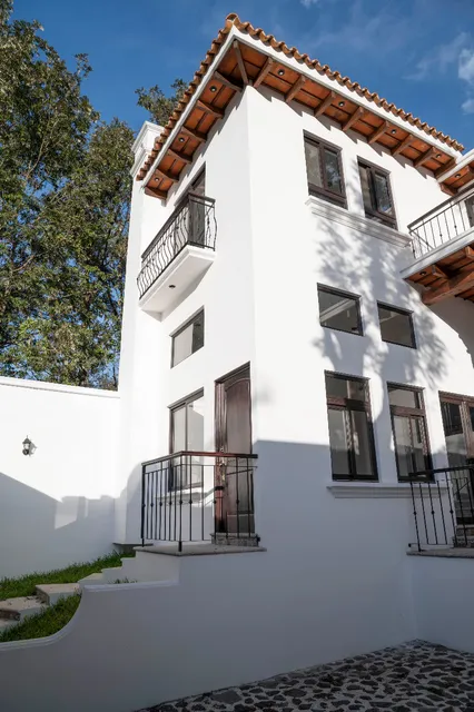 Hermosa Casa Nueva En Antigua Gardens