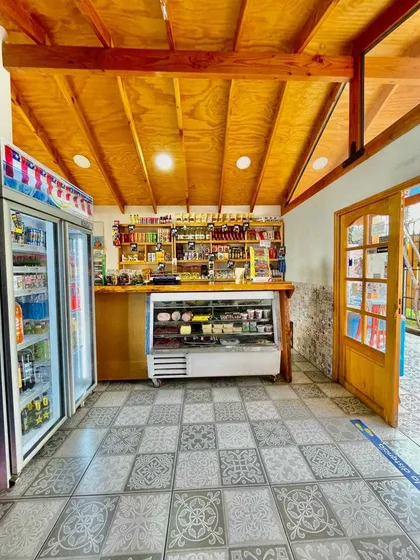  Casa Con Local Comercial  (102141)