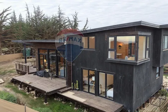 Exclusiva Casa En Punta De Lobos