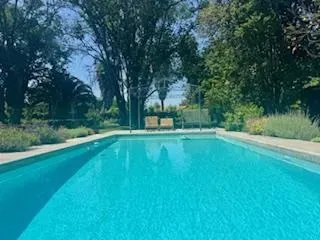 Parcela 7425 M2 Con Piscina Y Dos Casas