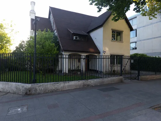 Casa Comercial Arriendo | Pedro De Valdivia, Providencia