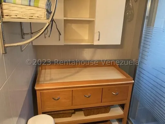 Apartamento En Alquiler Las Esmeraldas Mls #24-6704