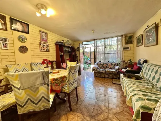 Casa En Venta De 3 Dorm. Oportunidad