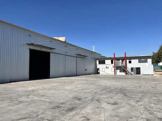 Nave Industrial, 750 M2, En  Rodriguez Peña. Alquiler