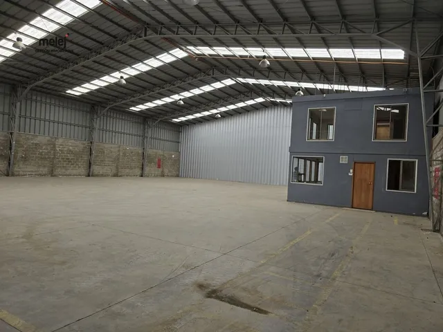 Arriendo Galpón  Sector Camino Internacional