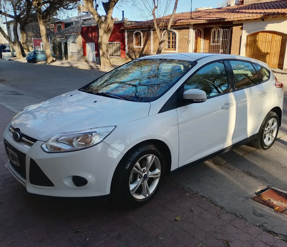 Ford Focus III 1.6 Sedan S