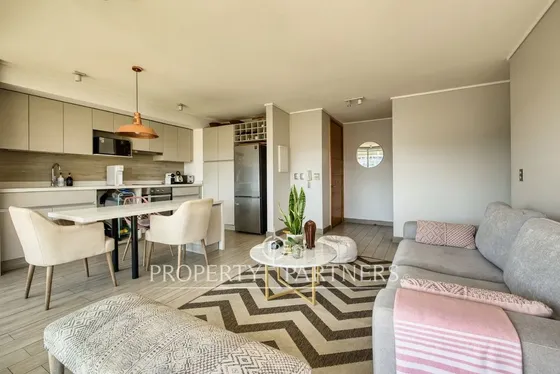 Moderno Departamento En Vitacura Con Excelente Con...