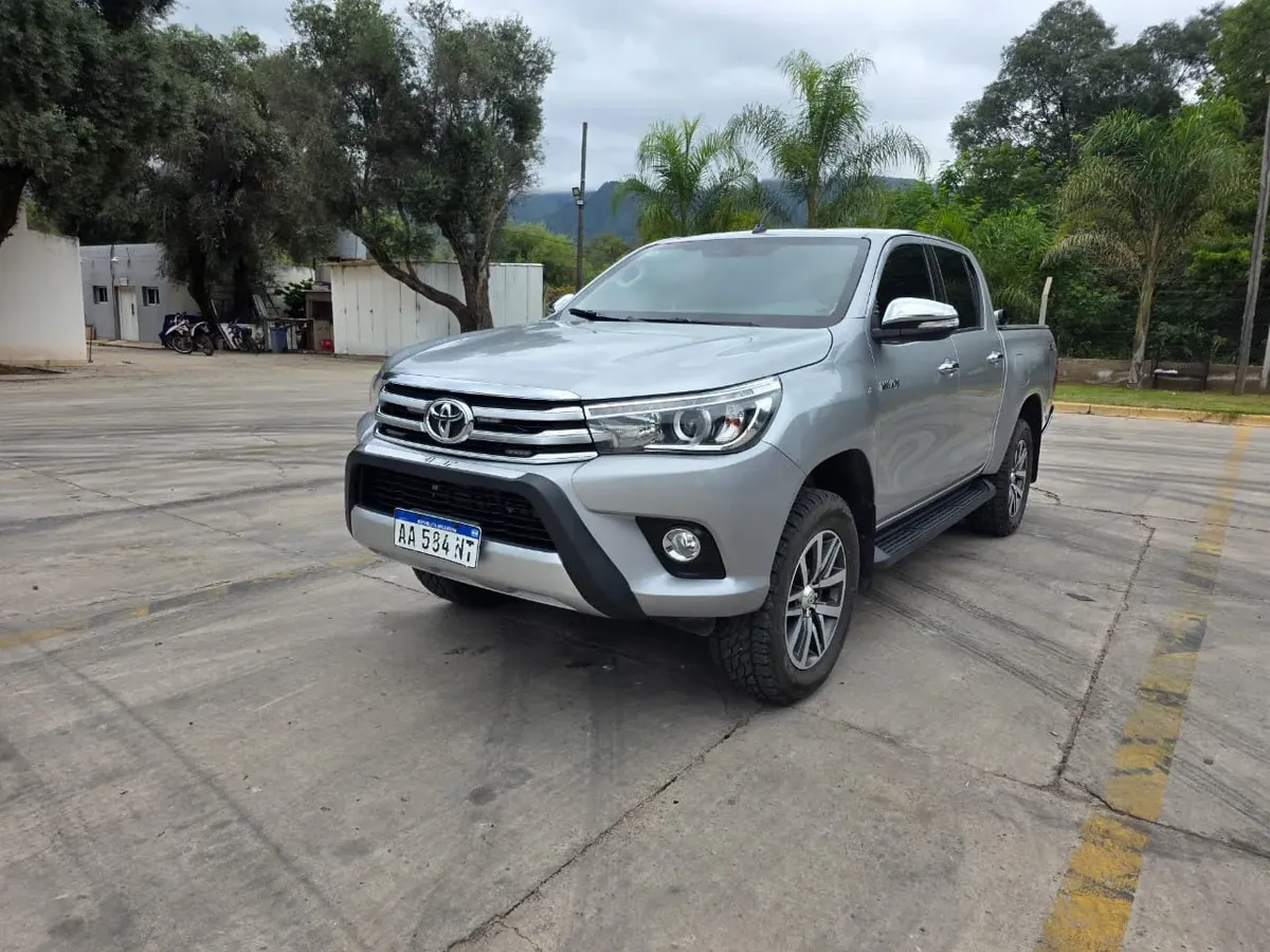 Toyota Hilux Pick-Up 2.8 Cd Srx 177cv 4x4 At