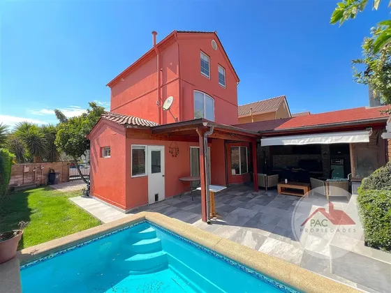 Venta Casa 5 Dormitorios, Piscina Y Quincho Valle Lo Campino
