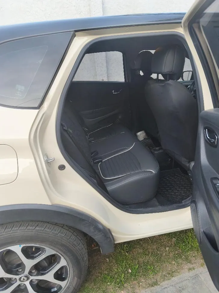 Renault Captur 2.0 Intens565801280246261768