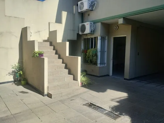 Venta San Justo Duplex 2 Amb Con Cochera Pb