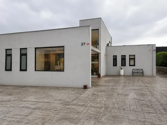 Vende Su Dueño! Espectacular Casa Frente Colegio Alemán.