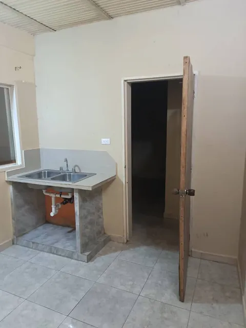 Se Alquila Anexo  En Urbanización Los Olivos Nuevos 
