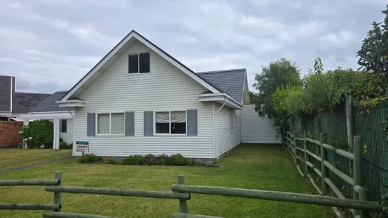 Casa En Venta En Pingueral Con Piscina Y Quincho