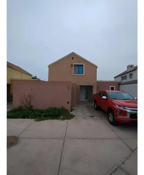 Venta De Casa 3d 2b 1/2 Estacionamiento En La Serena