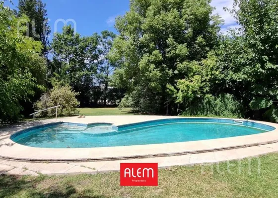 La Martona | Casa Sobre Doble Lote En Venta