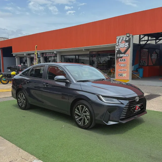 Toyota Yaris E