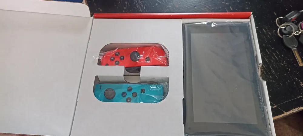 Nintendo Nintendo Switch Switch 32GB Standard cor vermelho-néon