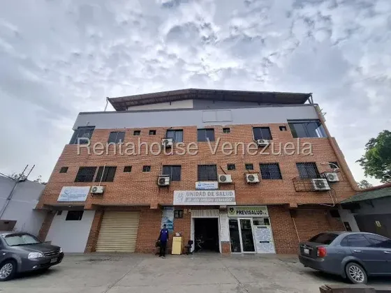 Diana Blanco Vende Excelente Local Comercial En El Centro De Barquisimeto, Ideal Para Establecer Un Laboratorio Clínico, Consultorio Médico.
