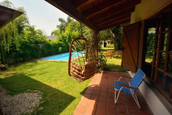Casa En Venta - 2 Dormitorios 2 Baño - 671mts2 - City Bell