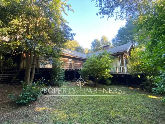 Arriendo Casa Año Corrido, En Condominio Privado