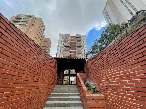 Apartamento En Alquiler El Paraíso 25-21809