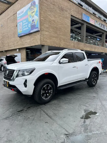 Nissan Frontier 2.5 Xe