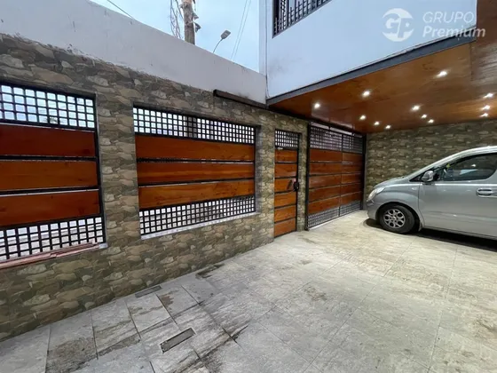 Casa En Venta De 12 Dorm. En Iquique
