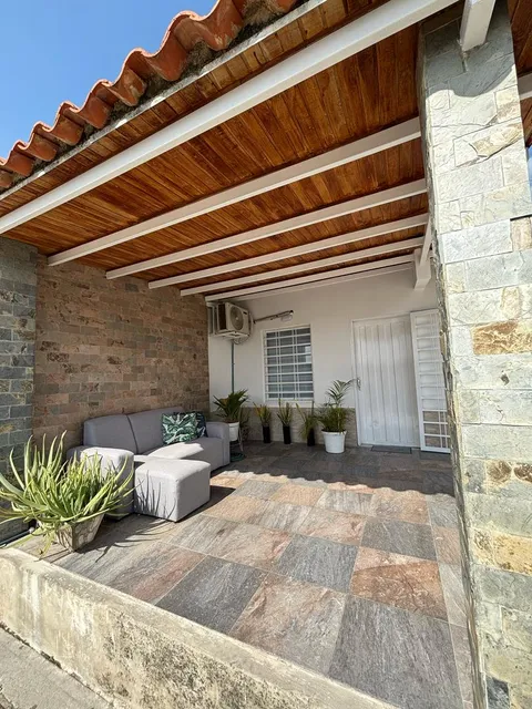 Casa En Venta Ciudad Alianza ,brisas Del Lago Atc-
