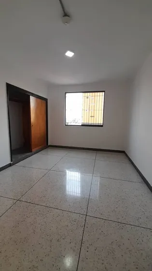 Apabon Alquila Oficina En El Viñedo