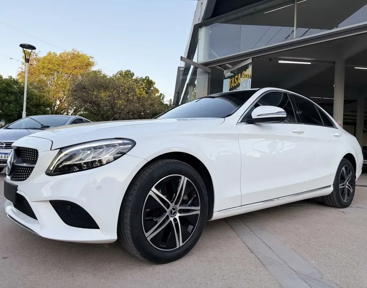 Mercedes-Benz Clase C 2.0 C200 Avantgarde Fl At 204cv