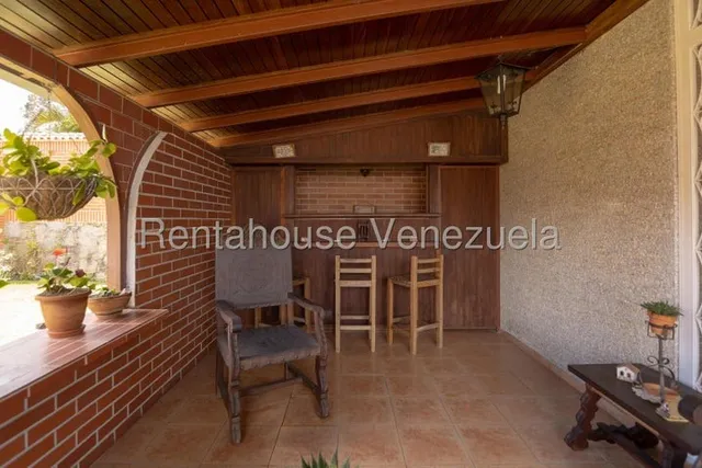 La Boyera 25-23223 Hermosa Casa En Calle Cerrada Con Vigilancia Privada Casa Es De 2 Niveles Hermoso Jardín