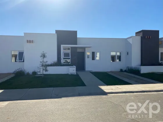 Oportinudad Unica, Casa En Venta De 3 Dorm. En Villa Alemana